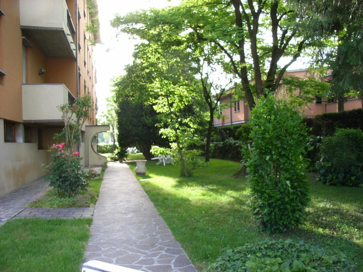 Viamilano25 Bed and Breakfast Mirandola Εξωτερικό φωτογραφία